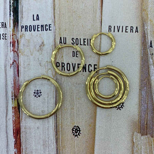 18K Gold Hoop Huggie Earrings "Sacha" (1.5mm)