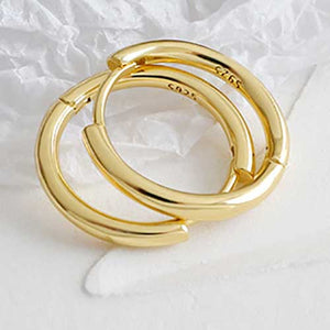 18K Gold Hoop Huggie Earrings "Sacha" (1.5mm)