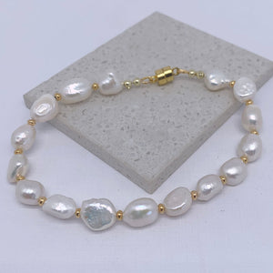 white baroque pearl bracelet frenelle jewellery