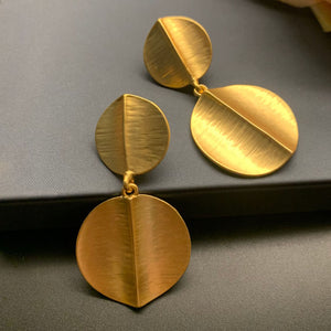 Modern Gold Dangle Earrings "Katiana"