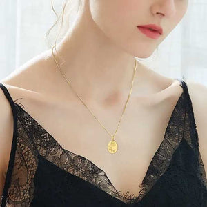 gold pendant necklace rose