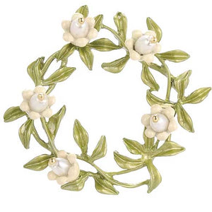 flower wreath brooch