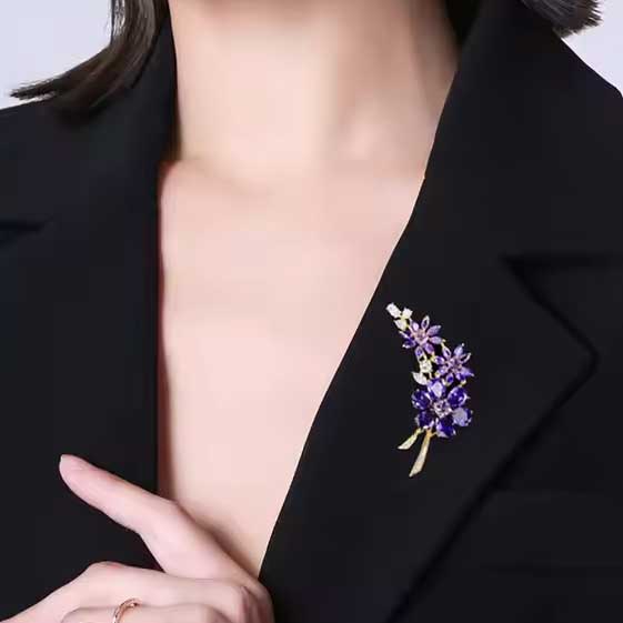 purple flowe brooch