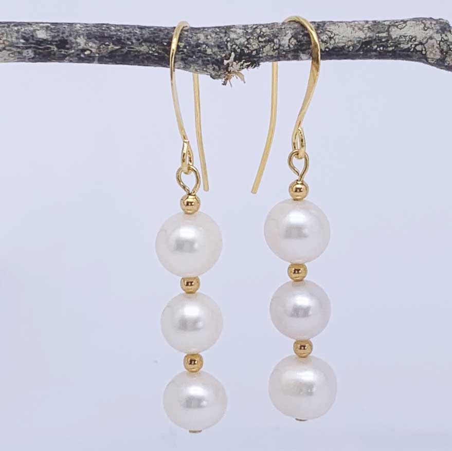 gold pearl drop earrings