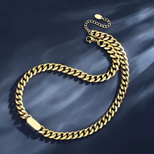 gold curb chain necklace jewellery