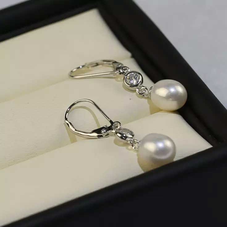 925 Sterling Silver Crystal and Pearl Earrings "Cheryl"