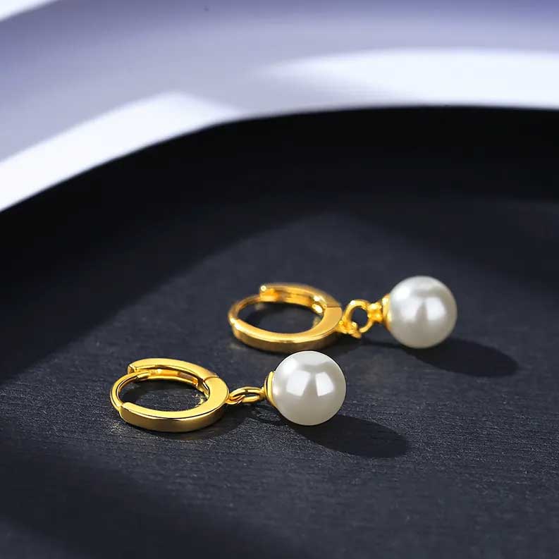14K Gold Huggie Pearl Earrings "Dalton" (white)