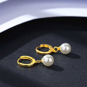 14K Gold Huggie Pearl Earrings "Dalton" (white)