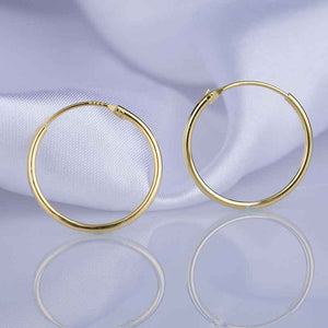 18K Gold Fine 1.2mm Sleepers "Danna"