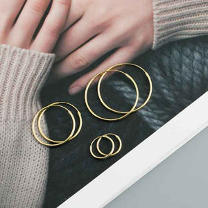 18K Gold Fine 1.2mm Sleepers "Danna"