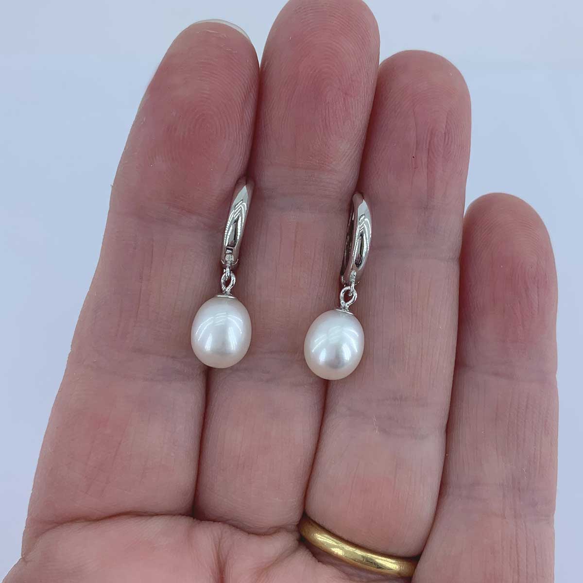 925 Sterling Silver Freshwater Pearl Huggie Earrings  "Eleanora" (White)
