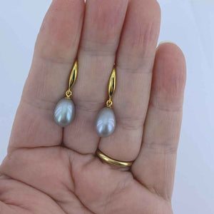 18K Gold Drop Freshwater Pearl Earrings "Elise" (Grey)