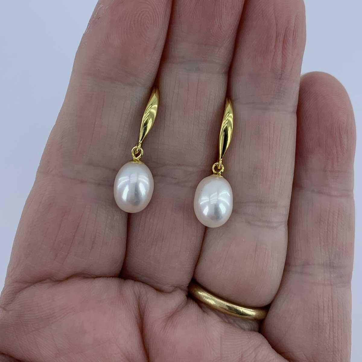 18K Gold Drop Pearl Earrings "Elise" (White)