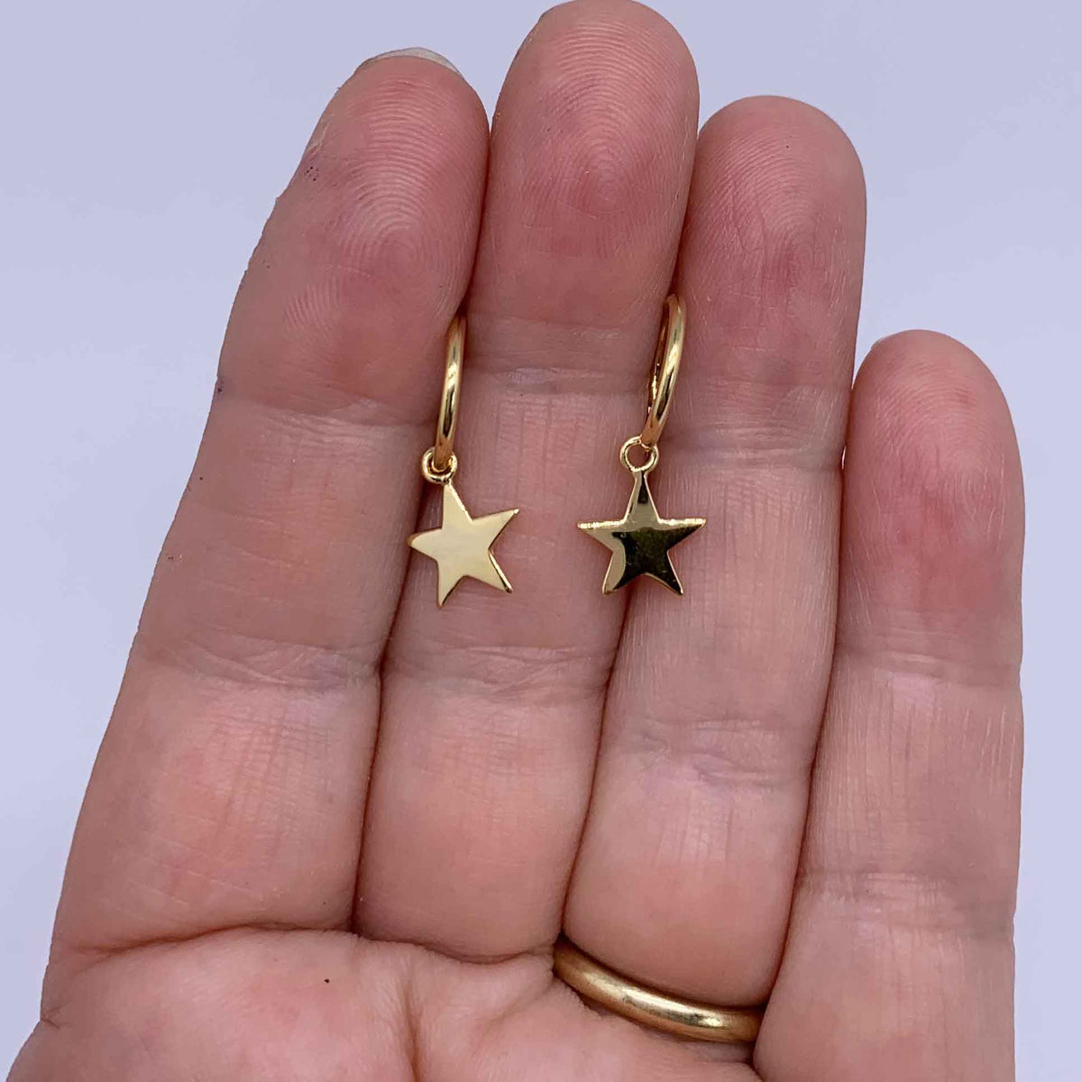 18K Gold Dangle Star Earrings "Ingrid"