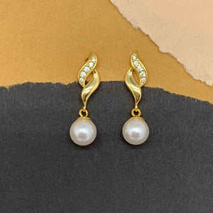 gold pearl drop earrings bridal