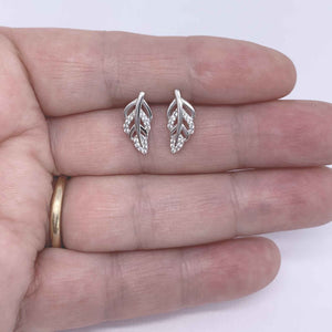 925 Sterling Silver Stud Feather Shaped Earrings "Linka"