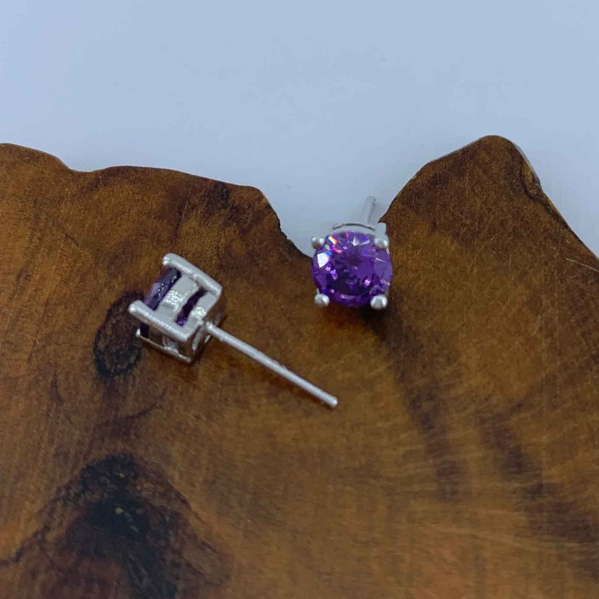 925 Sterling Silver Stud earring with CZ Diamonds "Luana" (Amethyst)