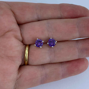 925 Sterling Silver Stud earring with CZ Diamonds "Luana" (Amethyst)