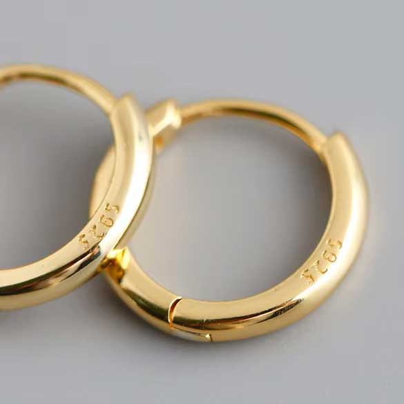 18K Gold Hoop Earrings "Sacha" (2mm band)
