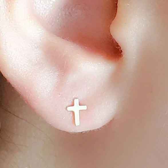 silver cross religious stud earrings ear
