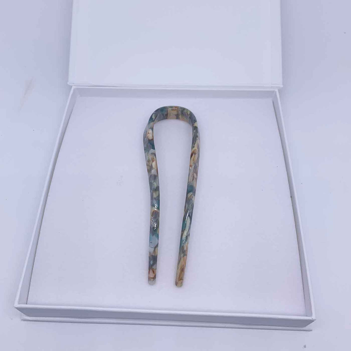 hair accessories in frenelle box