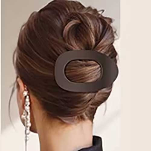 black flat hair clip