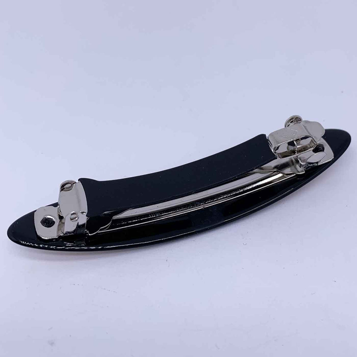 Black hair barrette closed