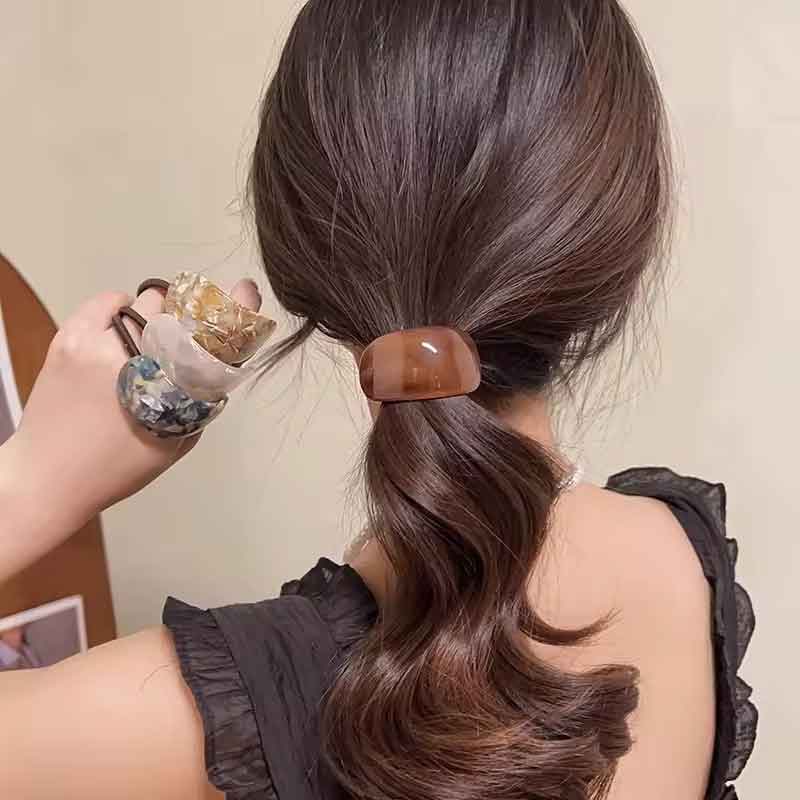 Curved Resin Hair Tie 