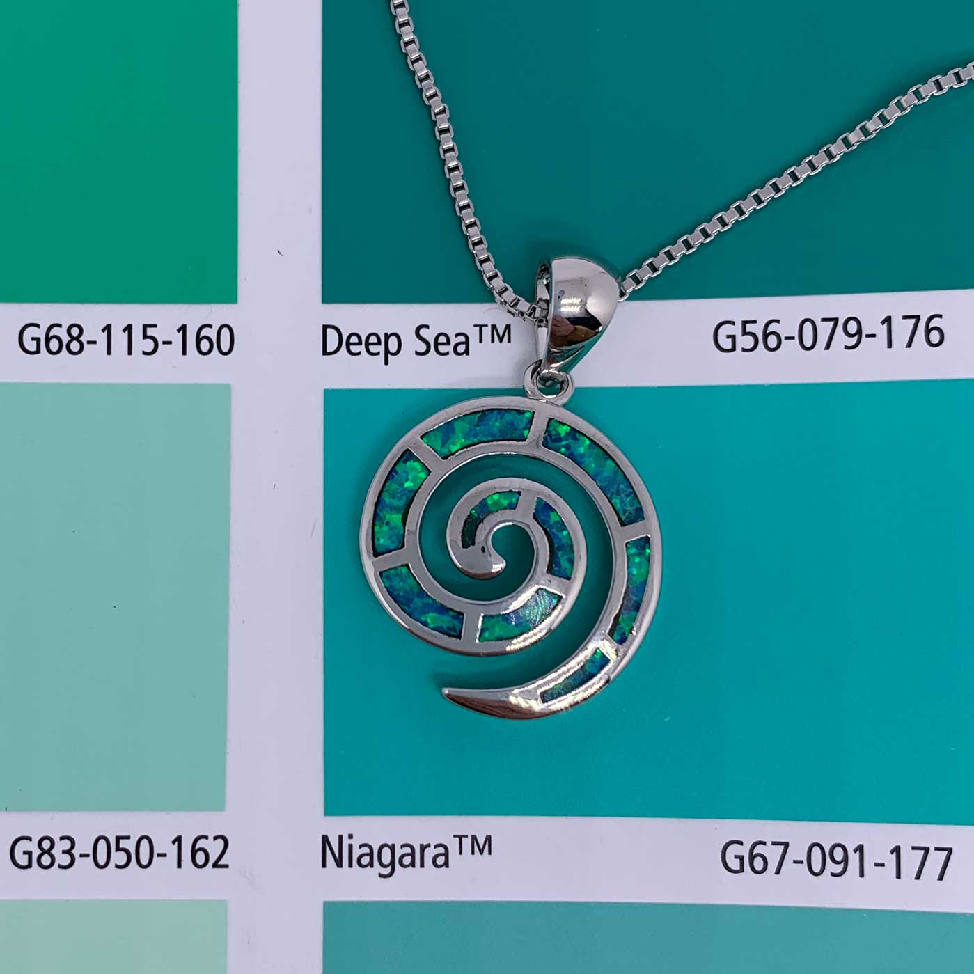 925 Sterling Silver Koru Necklace "Amiria" (Green)