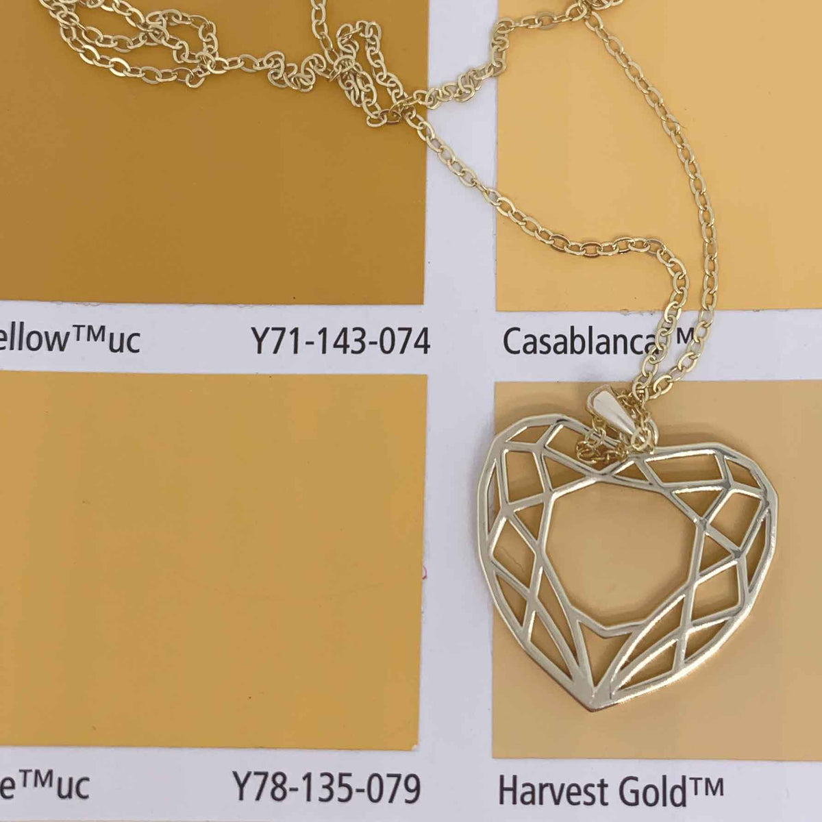 gold heart necklace resene