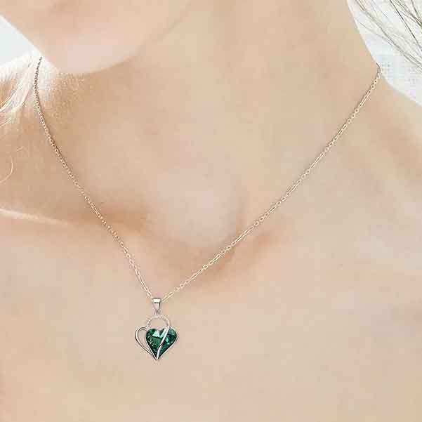 Silver Heart Necklace "Carlotta" (Green)