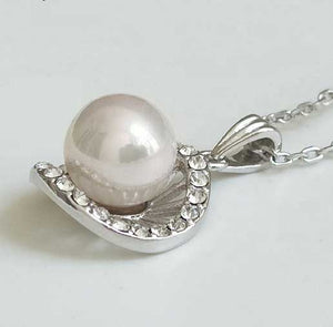 18K White Gold Premium Crystal Pearl Necklace "Delia"