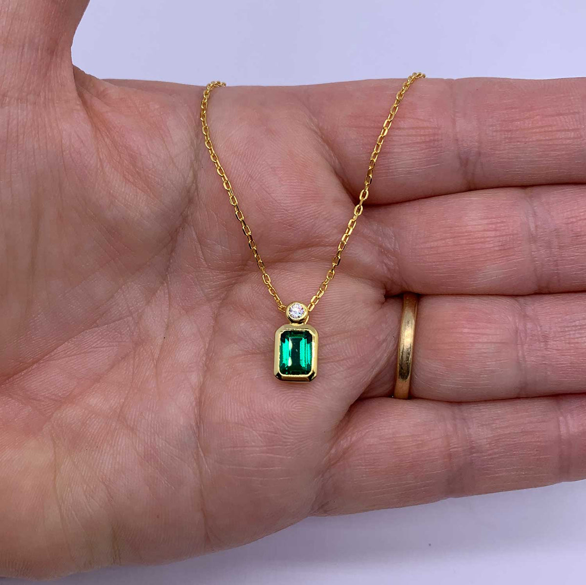 18K Gold Necklace Green Crystal "Emeraldine"