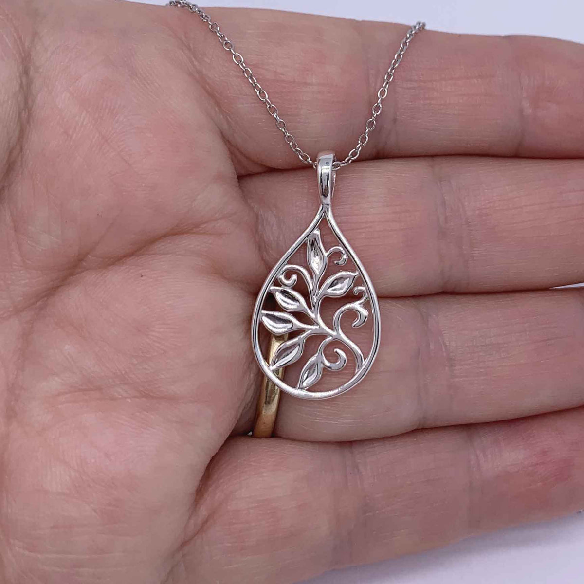 925 Sterling Silver Pendant Necklace "Tipu"
