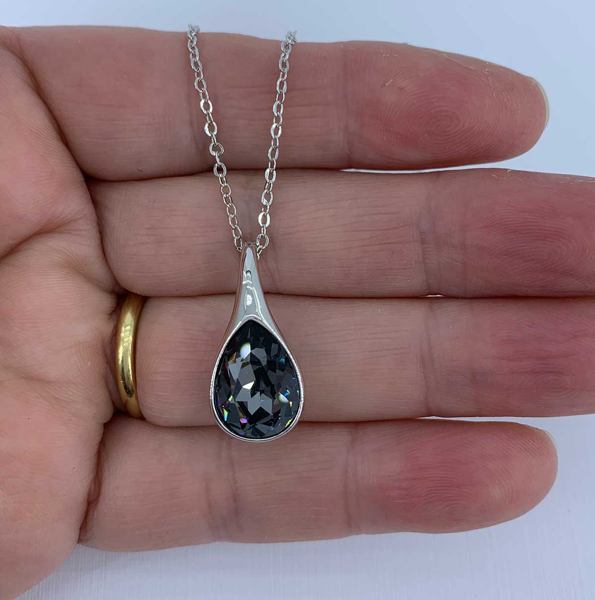 Silver Crystal Necklace "Graphite"