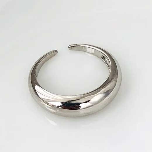 silver modern ring classic