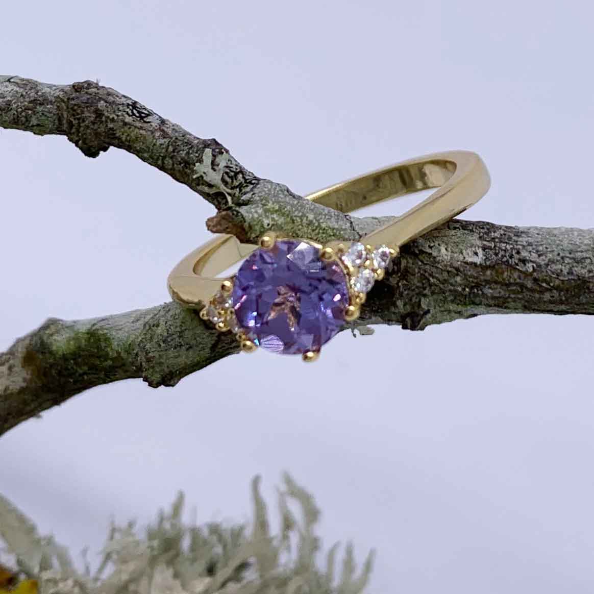 18K Gold Alexandrite Ring "Nadia"