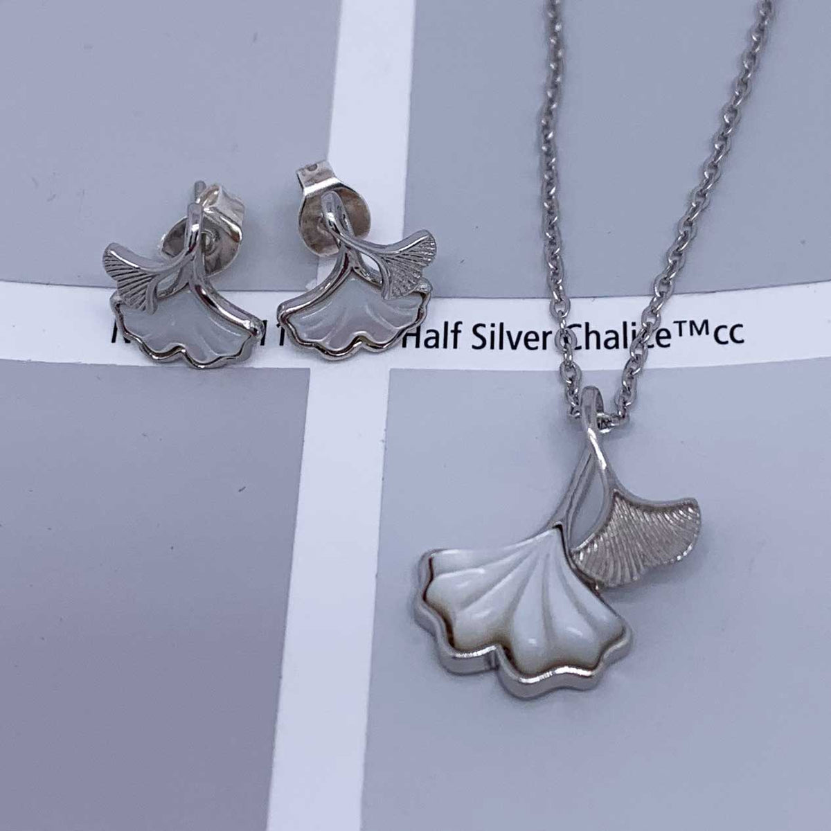 925 Sterling Silver Mother-of-Pearl Necklace "Ginkgo"