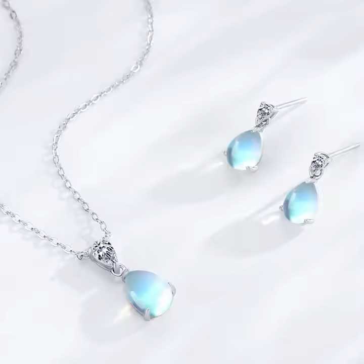 Silver Moonstone Jewellery Set "Lunatide"