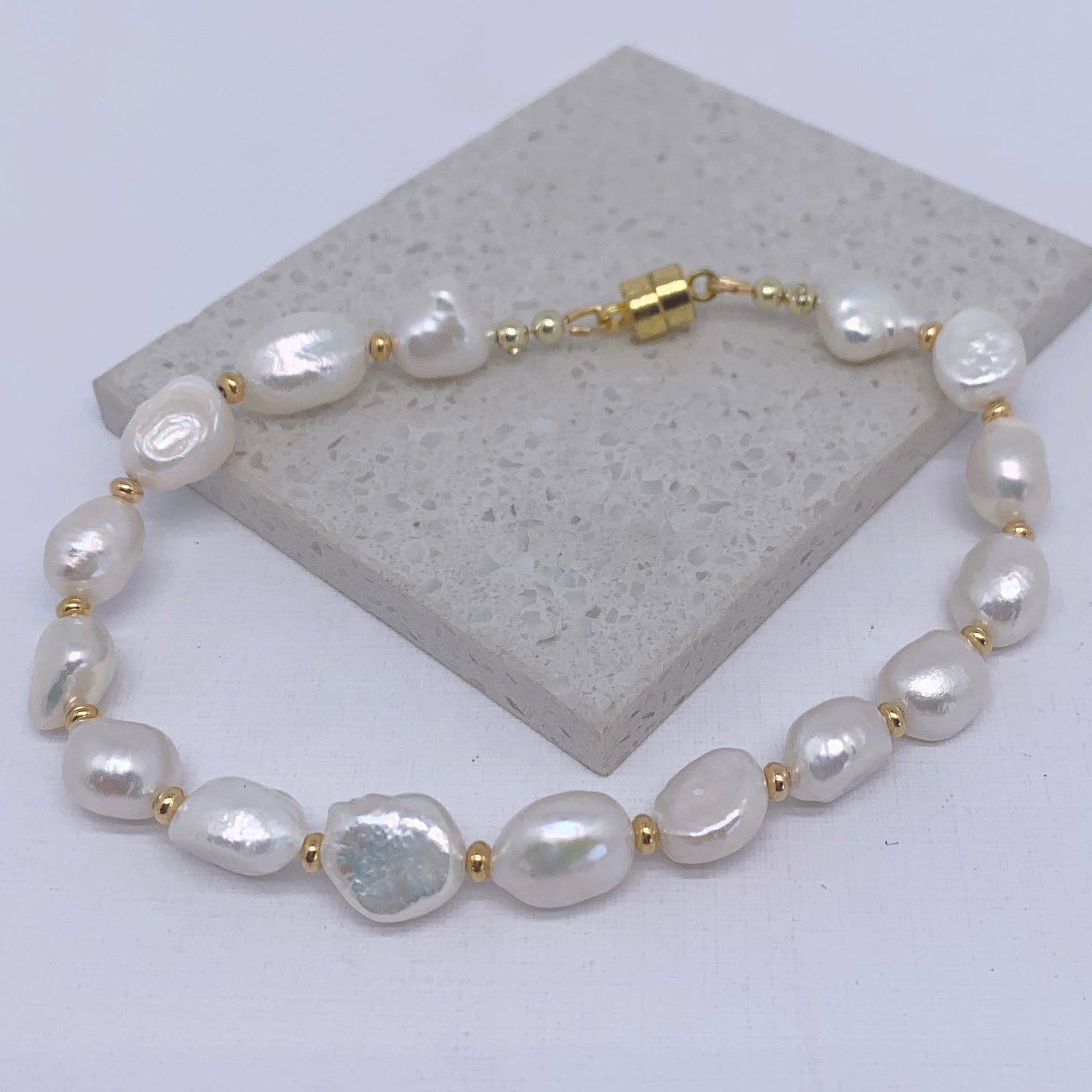 white baroque pearl bracelet frenelle jewellery