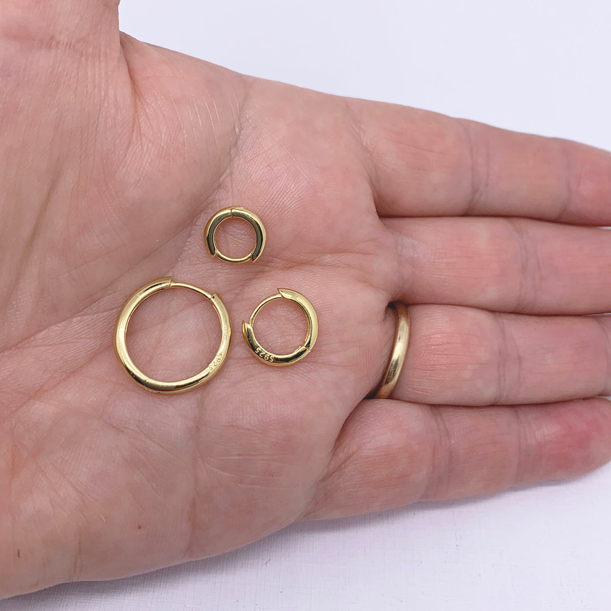 gold huggie plain earrings for men and women frenelle jewellery online auckland nz