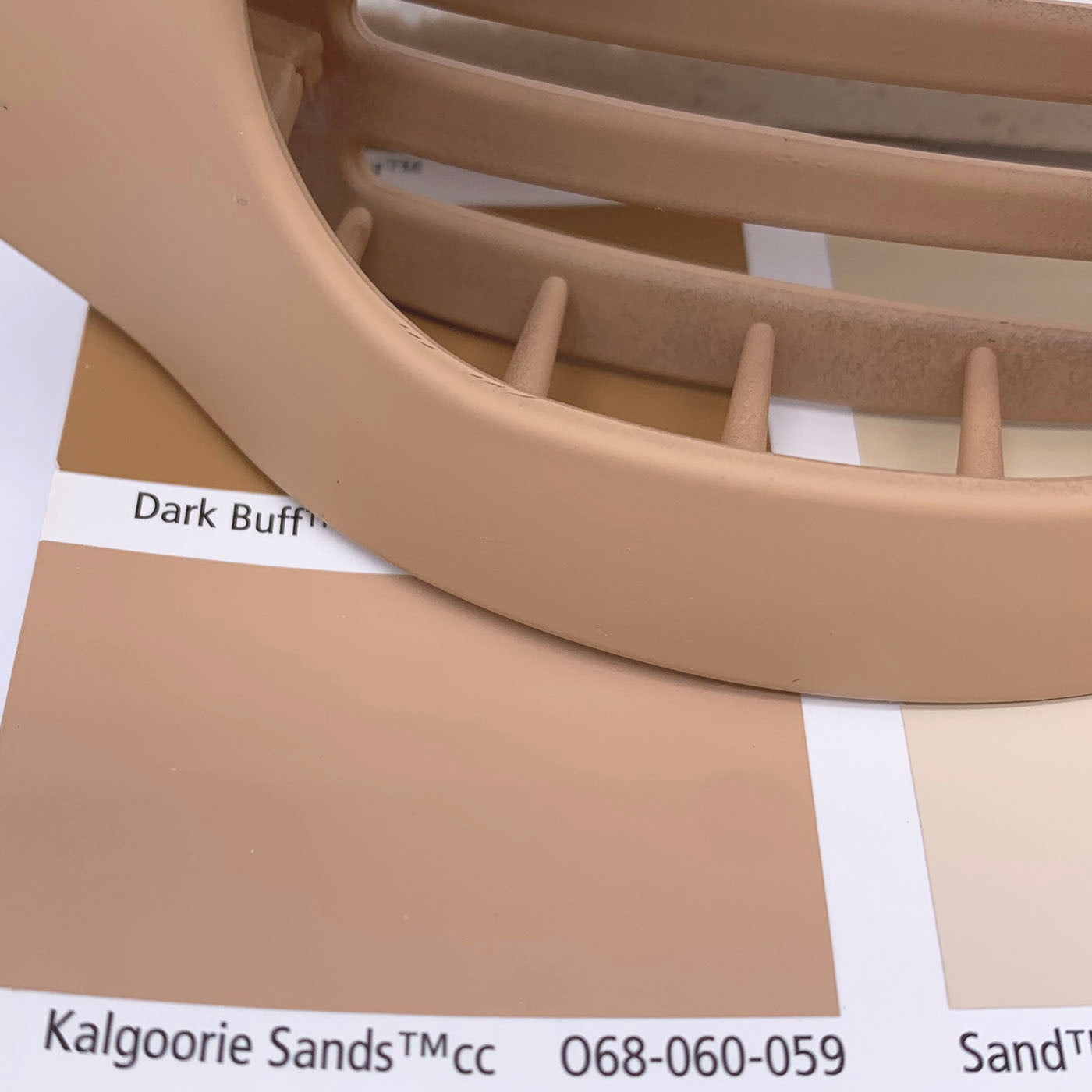 Flat Hair Clip "Mel" (Light Coffee)