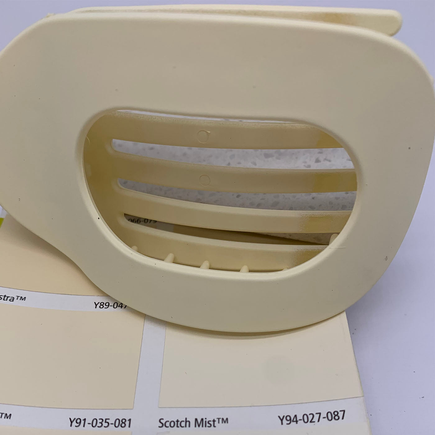 Flat Hair Clip "Mel" (Ivory)