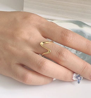 14K Gold Modern Design Adjustable Ring "Nerilla"