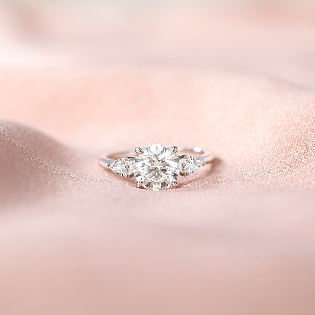 Silver 2 carat Moissanite Ring "Palova"