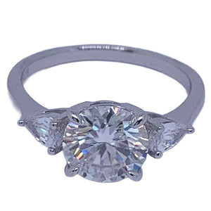 Silver 2 carat Moissanite Ring "Palova"