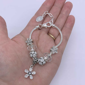 Silver Charm Bracelet with 7 FREE charms "Mere" (White)