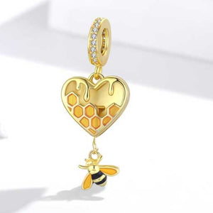 heart charm with honey bee frenelle
