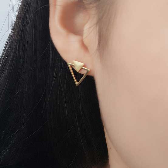 gold modern stud earrings geometric
