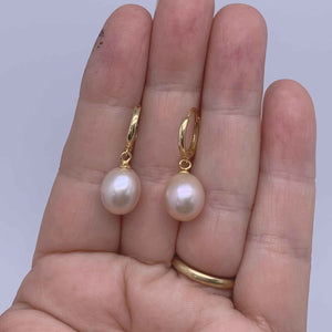 pearl gold drop earrings women hand